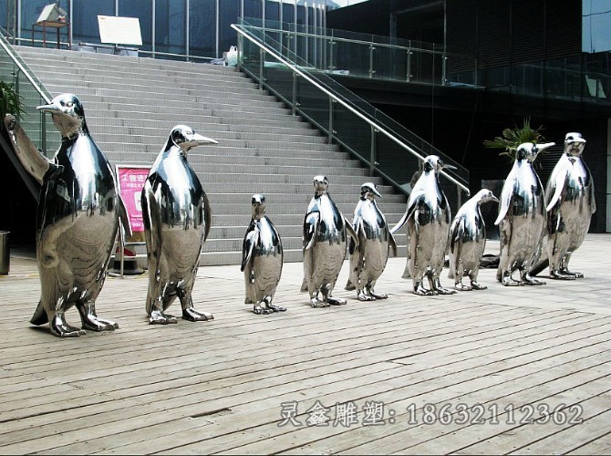 不銹鋼抽象企鵝公園景觀雕塑