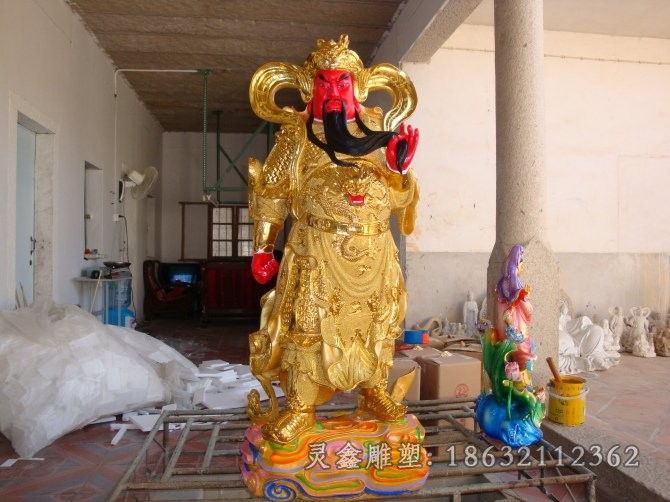 擼胡須關(guān)公校園景觀銅雕