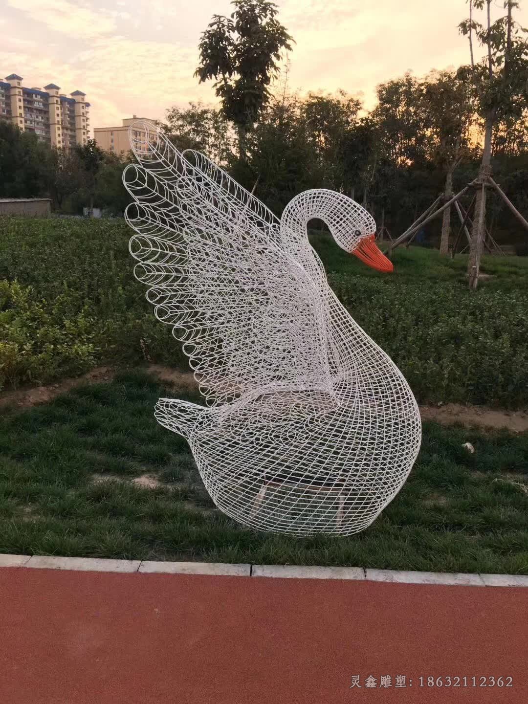 鏤空天鵝戶外不銹鋼雕塑