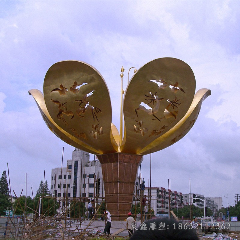 不銹鋼金色鮮花抽象雕塑