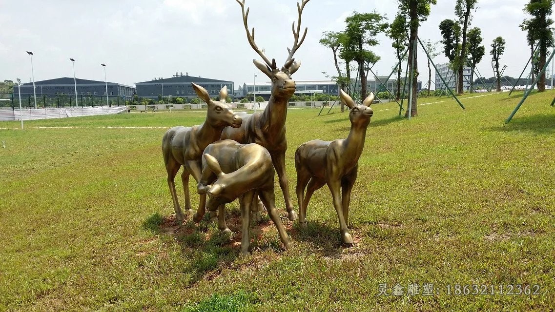 梅花鹿動物景觀銅雕