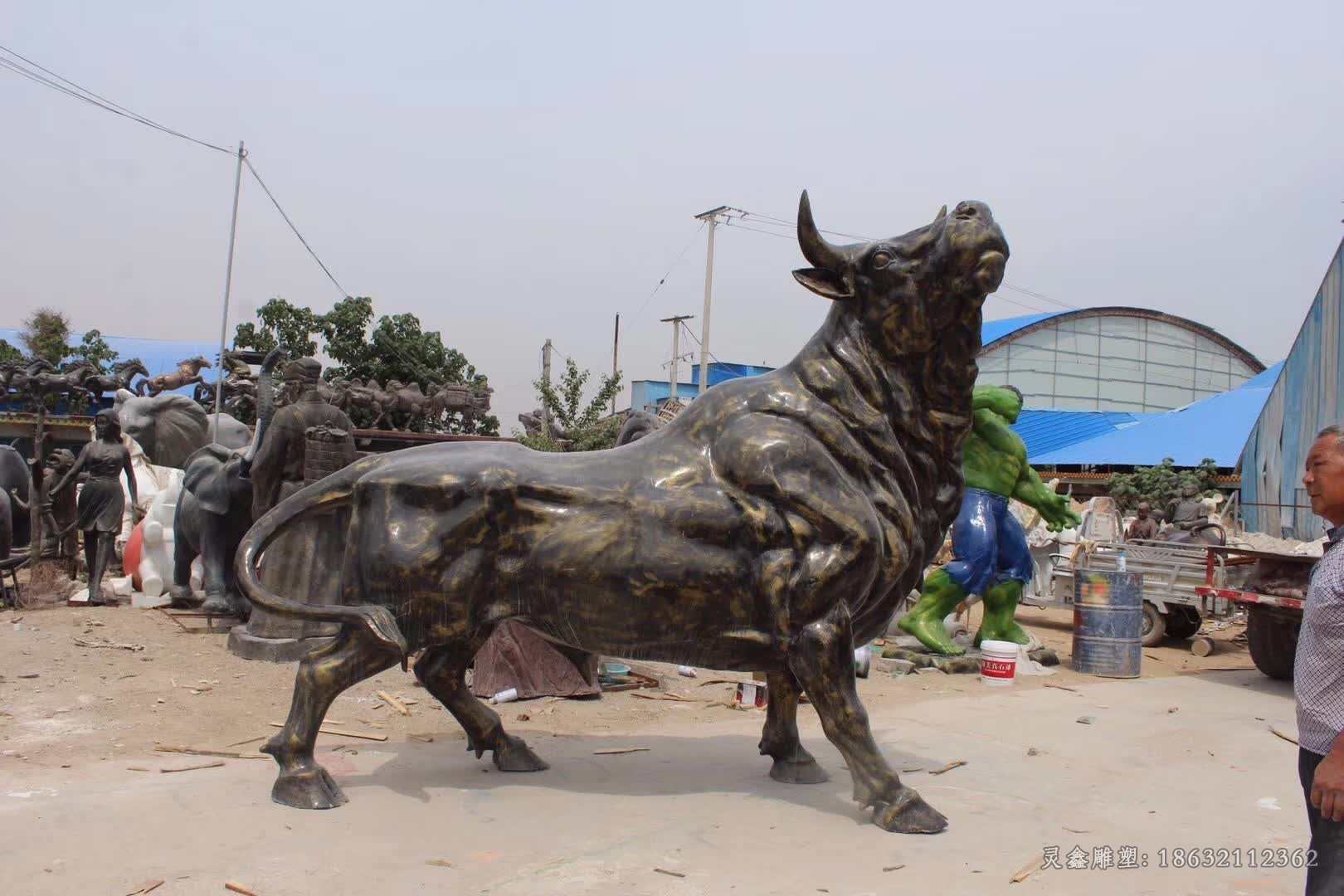 動物牛小區(qū)景觀標(biāo)志銅雕