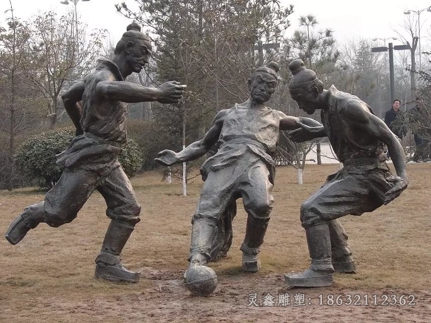 玩蹴鞠公園古代人物銅雕